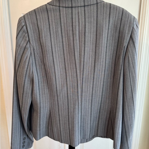 Vintage Classic Pin Stripped Blazer - Picture 5 of 5